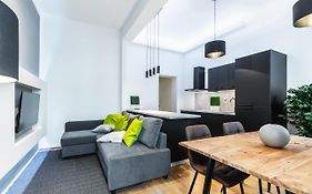 Stylish Designed Apartment In A Top Location